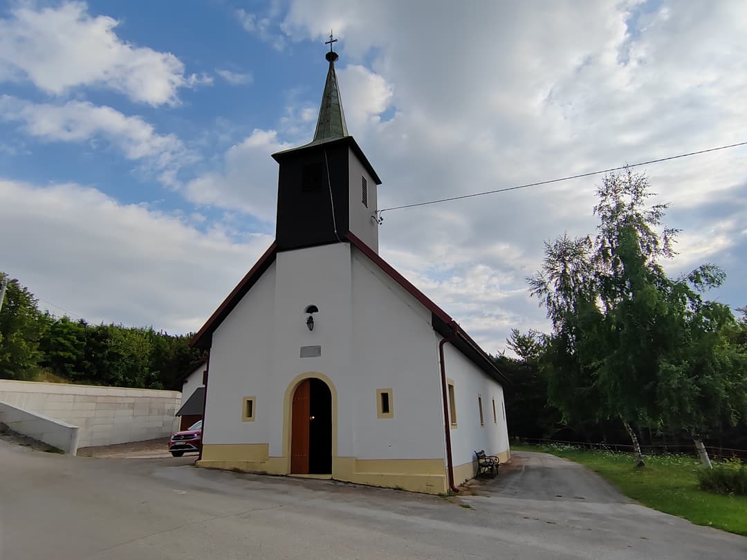 Vanjski pogled na svetište